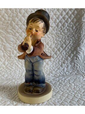 Hummel Goebel Serenade Figure 85/0 5"